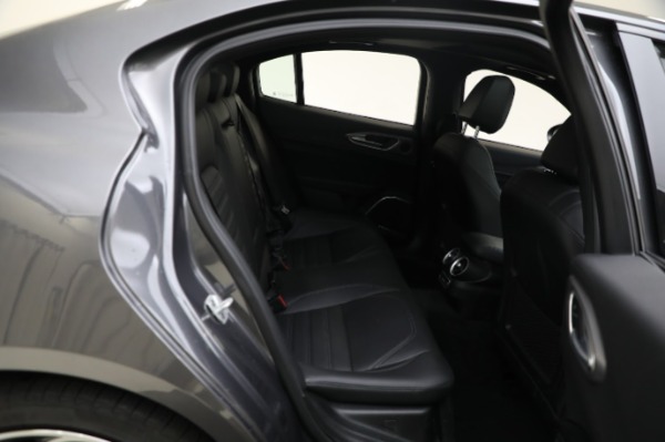 Used 2022 Alfa Romeo Giulia Veloce for sale Sold at Bentley Greenwich in Greenwich CT 06830 24