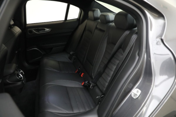 Used 2022 Alfa Romeo Giulia Veloce for sale Sold at Bentley Greenwich in Greenwich CT 06830 25