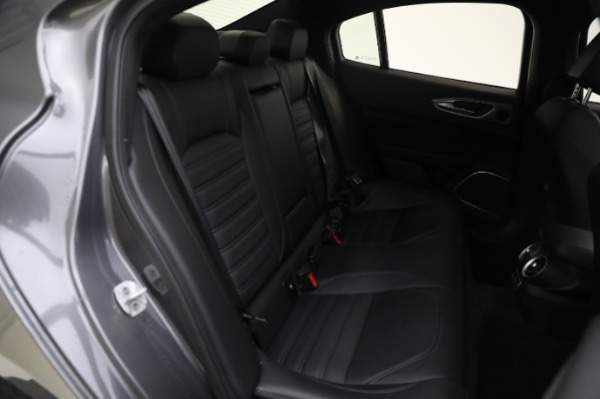 Used 2022 Alfa Romeo Giulia Veloce for sale Sold at Bentley Greenwich in Greenwich CT 06830 26