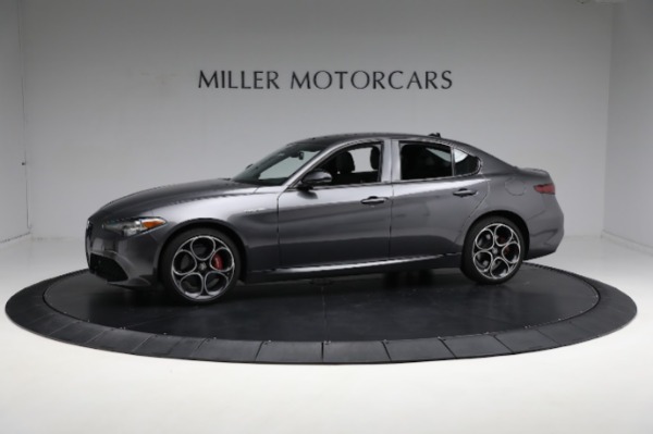 Used 2022 Alfa Romeo Giulia Veloce for sale $36,900 at Bentley Greenwich in Greenwich CT 06830 4