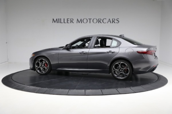 Used 2022 Alfa Romeo Giulia Veloce for sale Sold at Bentley Greenwich in Greenwich CT 06830 6