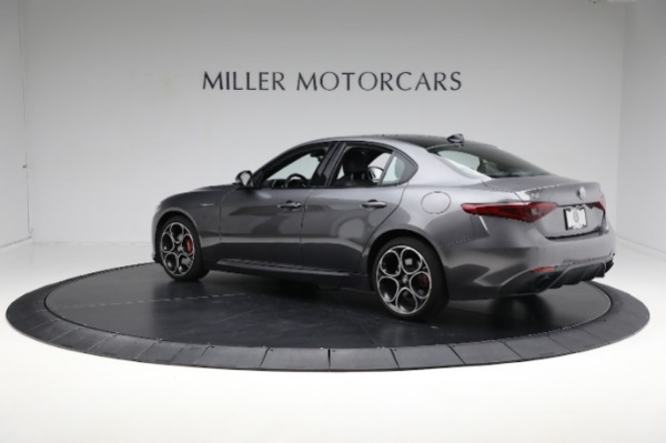 Used 2022 Alfa Romeo Giulia Veloce for sale Sold at Bentley Greenwich in Greenwich CT 06830 7