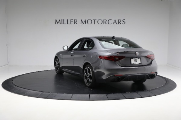 Used 2022 Alfa Romeo Giulia Veloce for sale Sold at Bentley Greenwich in Greenwich CT 06830 8