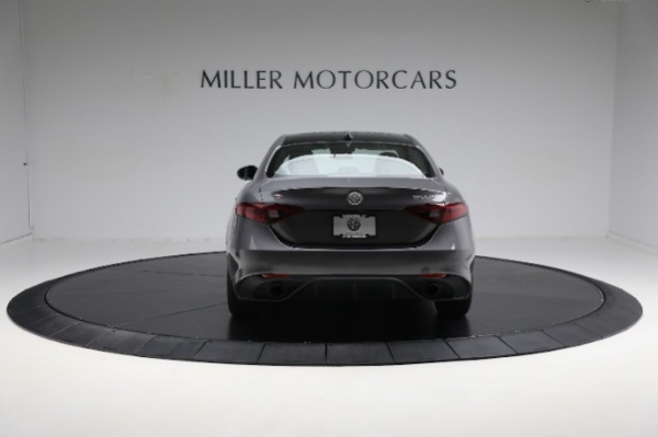 Used 2022 Alfa Romeo Giulia Veloce for sale Sold at Bentley Greenwich in Greenwich CT 06830 9