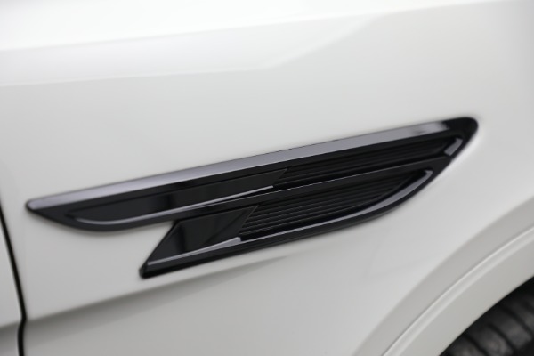 Used 2022 Bentley Bentayga Speed for sale $169,900 at Bentley Greenwich in Greenwich CT 06830 15