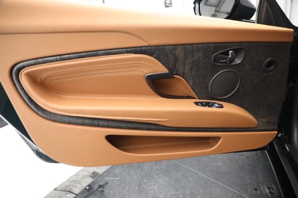 New 2022 Aston Martin DB11 V8 for sale $246,016 at Bentley Greenwich in Greenwich CT 06830 17