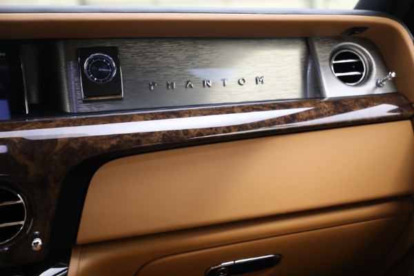 Used 2022 Rolls-Royce Phantom for sale Sold at Bentley Greenwich in Greenwich CT 06830 26