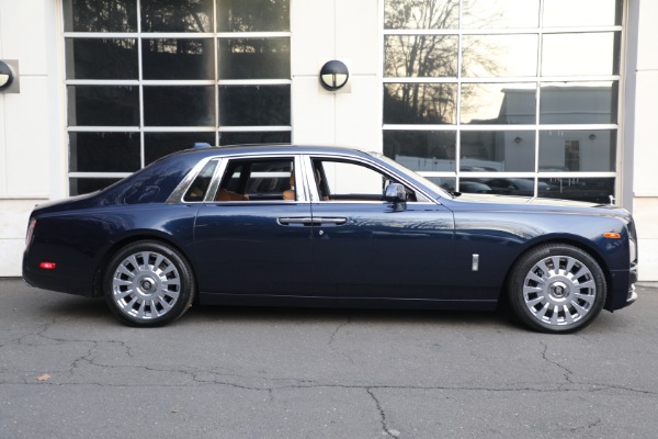 Used 2022 Rolls-Royce Phantom for sale Sold at Bentley Greenwich in Greenwich CT 06830 4
