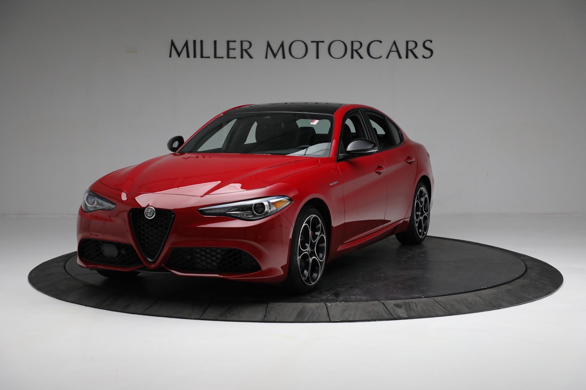 New 2022 Alfa Romeo Giulia Veloce for sale Sold at Bentley Greenwich in Greenwich CT 06830 1