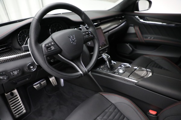 New 2022 Maserati Quattroporte Modena Q4 for sale $136,901 at Bentley Greenwich in Greenwich CT 06830 13