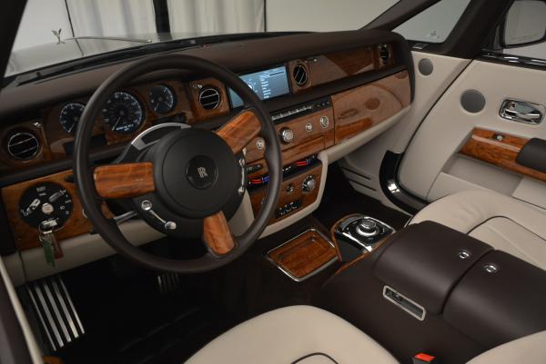 Used 2015 Rolls-Royce Phantom Drophead Coupe for sale Sold at Bentley Greenwich in Greenwich CT 06830 28