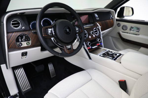 Used 2020 Rolls-Royce Cullinan for sale $439,900 at Bentley Greenwich in Greenwich CT 06830 19