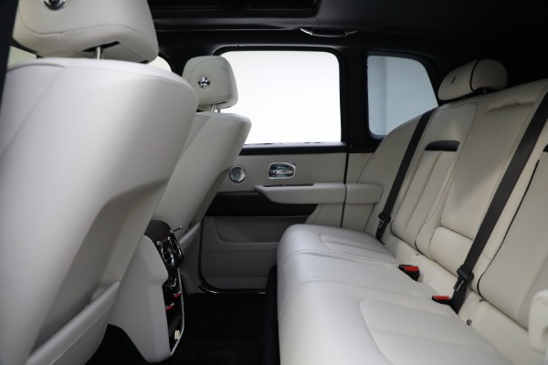 Used 2020 Rolls-Royce Cullinan for sale $439,900 at Bentley Greenwich in Greenwich CT 06830 23