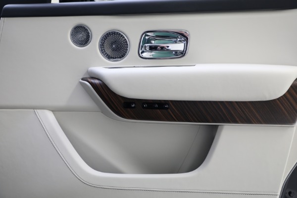 Used 2020 Rolls-Royce Cullinan for sale $439,900 at Bentley Greenwich in Greenwich CT 06830 25