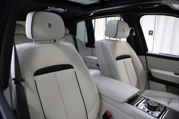 Used 2020 Rolls-Royce Cullinan for sale $389,900 at Bentley Greenwich in Greenwich CT 06830 28