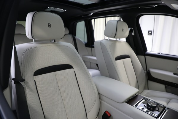 Used 2020 Rolls-Royce Cullinan for sale Sold at Bentley Greenwich in Greenwich CT 06830 28