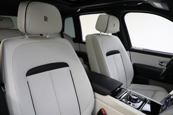 Used 2020 Rolls-Royce Cullinan for sale $439,900 at Bentley Greenwich in Greenwich CT 06830 26
