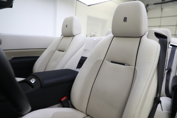 Used 2016 Rolls-Royce Dawn for sale $279,900 at Bentley Greenwich in Greenwich CT 06830 27