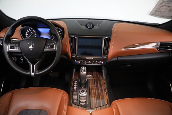 Used 2019 Maserati Levante GranLusso for sale Sold at Bentley Greenwich in Greenwich CT 06830 16