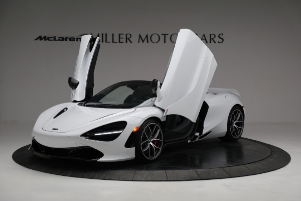 New 2022 McLaren 720S Spider Performance for sale $381,500 at Bentley Greenwich in Greenwich CT 06830 14