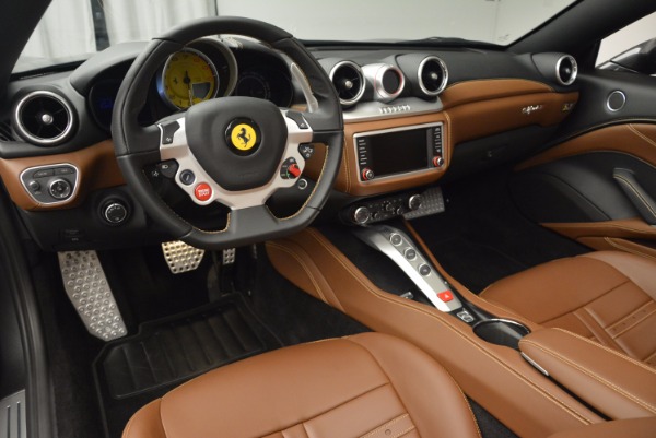 Used 2015 Ferrari California T for sale Sold at Bentley Greenwich in Greenwich CT 06830 25