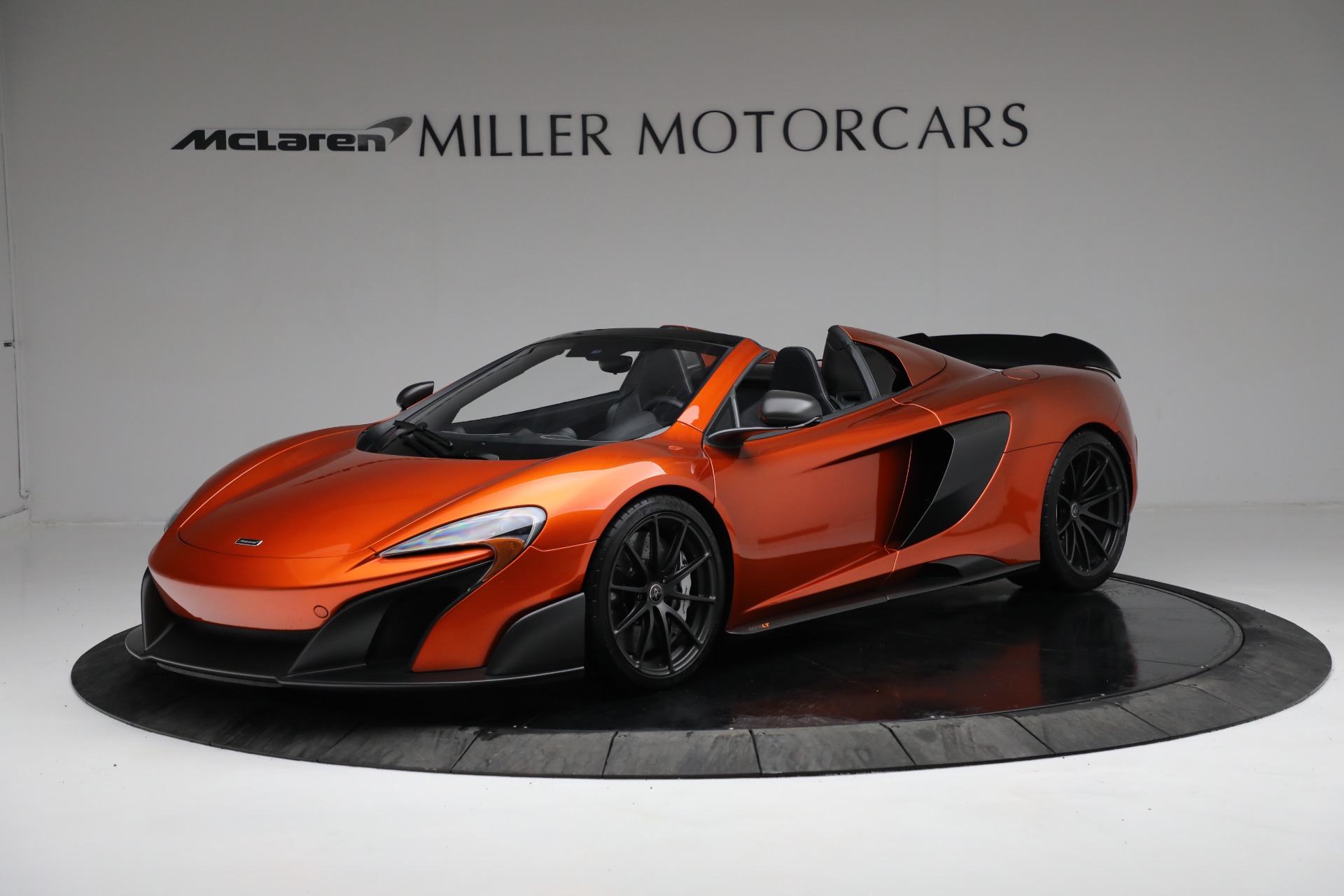 Used 2016 McLaren 675LT Spider for sale $284,900 at Bentley Greenwich in Greenwich CT 06830 1