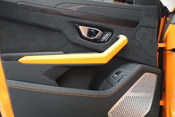 Used 2021 Lamborghini Urus Pearl Capsule Edition for sale Sold at Bentley Greenwich in Greenwich CT 06830 17