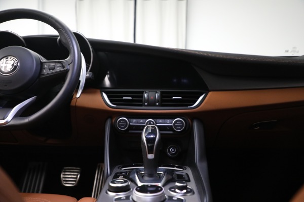 Used 2020 Alfa Romeo Giulia Ti Sport for sale Sold at Bentley Greenwich in Greenwich CT 06830 20