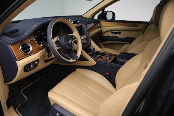 Used 2021 Bentley Bentayga V8 for sale Sold at Bentley Greenwich in Greenwich CT 06830 15