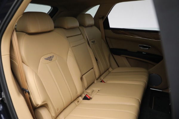 Used 2021 Bentley Bentayga V8 for sale Sold at Bentley Greenwich in Greenwich CT 06830 27