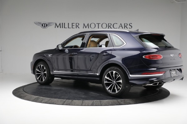 Used 2021 Bentley Bentayga V8 for sale Sold at Bentley Greenwich in Greenwich CT 06830 3
