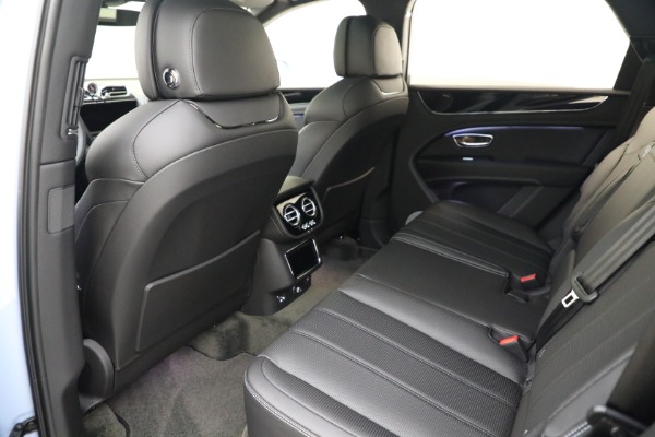 Used 2022 Bentley Bentayga V8 for sale $199,900 at Bentley Greenwich in Greenwich CT 06830 21