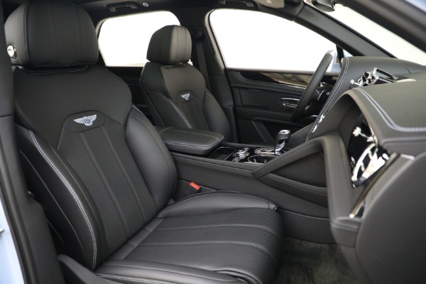 Used 2022 Bentley Bentayga V8 for sale $199,900 at Bentley Greenwich in Greenwich CT 06830 27