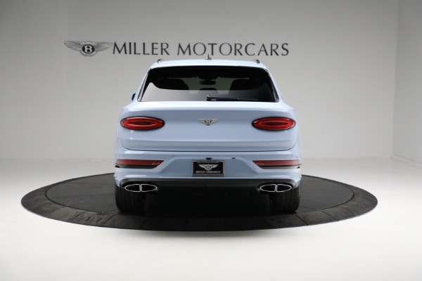 Used 2022 Bentley Bentayga V8 for sale $199,900 at Bentley Greenwich in Greenwich CT 06830 7