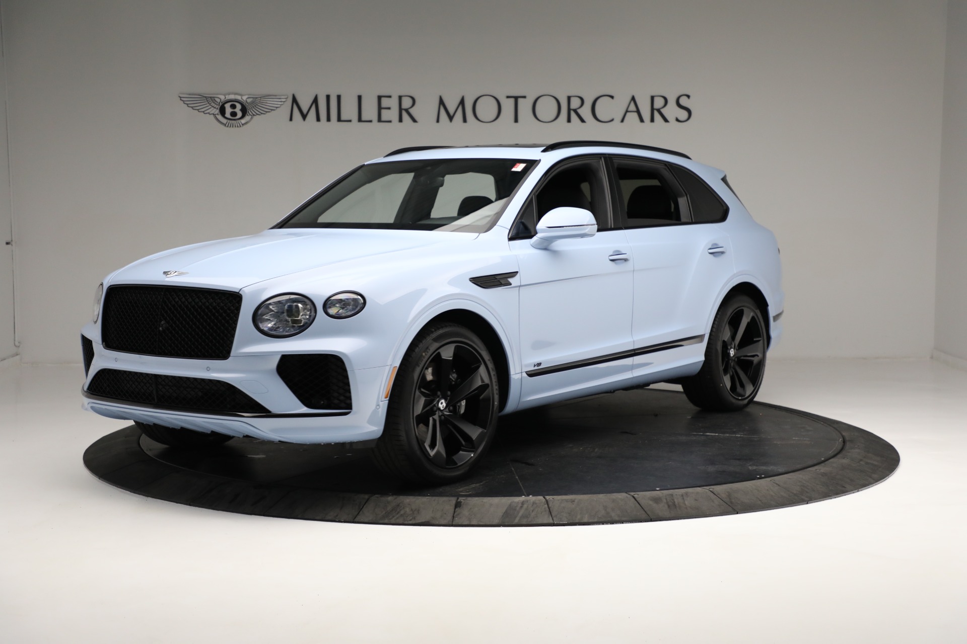 Used 2022 Bentley Bentayga V8 for sale $199,900 at Bentley Greenwich in Greenwich CT 06830 1