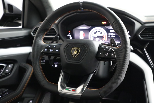 Used 2020 Lamborghini Urus for sale $295,900 at Bentley Greenwich in Greenwich CT 06830 28