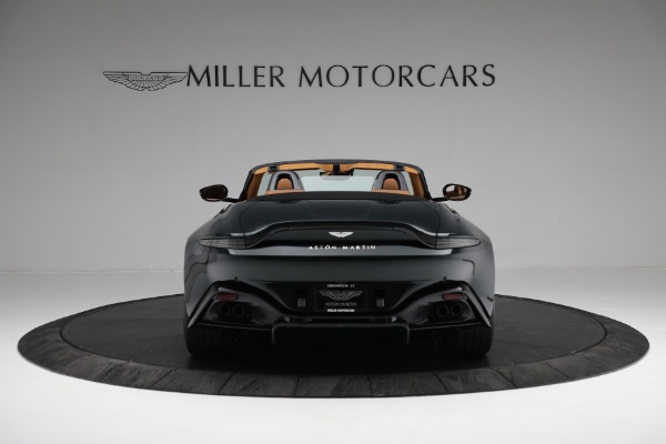 New 2022 Aston Martin Vantage Roadster for sale $192,716 at Bentley Greenwich in Greenwich CT 06830 5