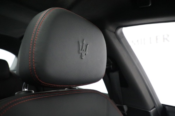 New 2022 Maserati Ghibli Modena Q4 for sale $84,457 at Bentley Greenwich in Greenwich CT 06830 26