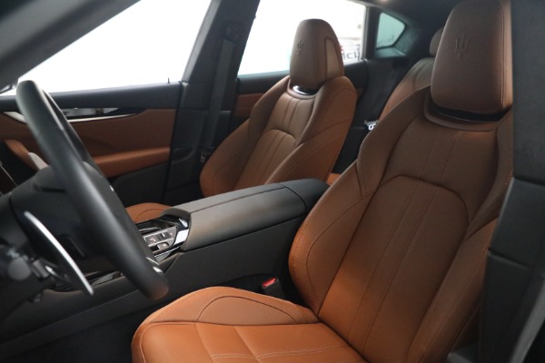 Used 2022 Maserati Levante GT for sale $52,900 at Bentley Greenwich in Greenwich CT 06830 15