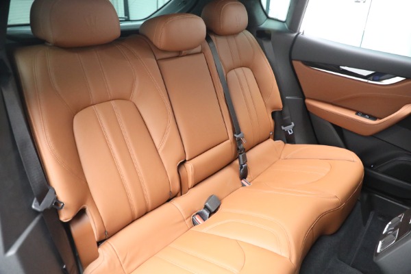 Used 2022 Maserati Levante GT for sale $52,900 at Bentley Greenwich in Greenwich CT 06830 18