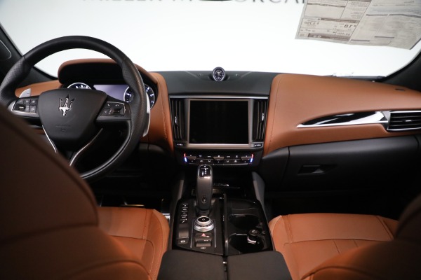 Used 2022 Maserati Levante GT for sale $52,900 at Bentley Greenwich in Greenwich CT 06830 21