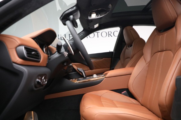 New 2022 Maserati Levante Modena for sale $112,575 at Bentley Greenwich in Greenwich CT 06830 14