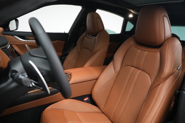New 2022 Maserati Levante Modena for sale $112,575 at Bentley Greenwich in Greenwich CT 06830 15