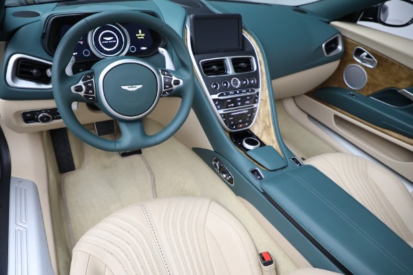 New 2022 Aston Martin DB11 Volante for sale $265,386 at Bentley Greenwich in Greenwich CT 06830 20