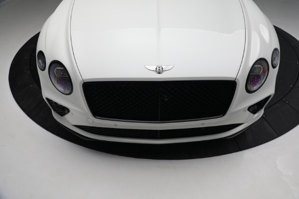 New 2022 Bentley Continental GT V8 for sale $309,385 at Bentley Greenwich in Greenwich CT 06830 11
