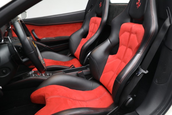 Used 2012 Ferrari 458 Spider for sale $289,900 at Bentley Greenwich in Greenwich CT 06830 19