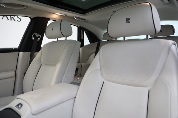 Used 2017 Rolls-Royce Ghost for sale Sold at Bentley Greenwich in Greenwich CT 06830 15