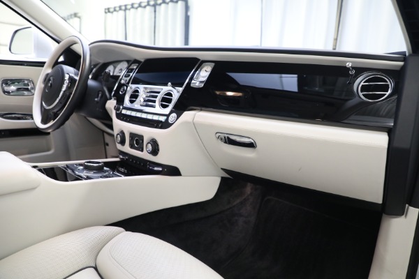 Used 2017 Rolls-Royce Ghost for sale $226,900 at Bentley Greenwich in Greenwich CT 06830 16