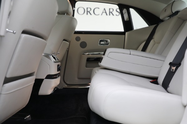 Used 2017 Rolls-Royce Ghost for sale $226,900 at Bentley Greenwich in Greenwich CT 06830 20