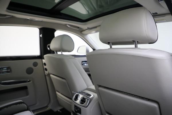 Used 2017 Rolls-Royce Ghost for sale $226,900 at Bentley Greenwich in Greenwich CT 06830 22
